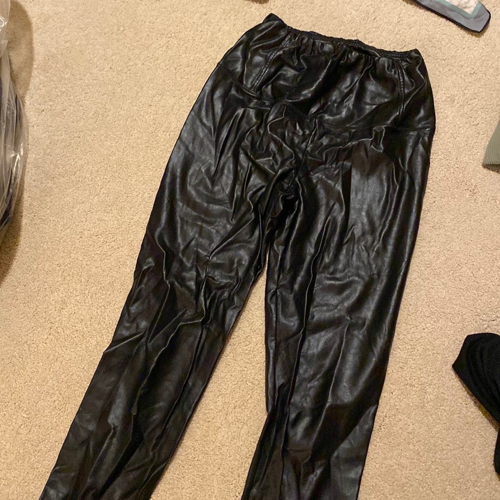 Aritzia Wilfred Free Black Vegan Leather Leggings